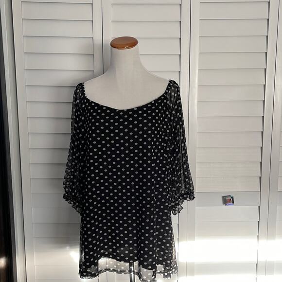Love Ryan Tops - Love Ryan Pre loved Polka Dots lined 3/4 sheer Sleeves Blouse.